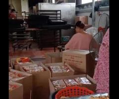 cần nam nữ làm bánh trứng nhện bao ăn ở